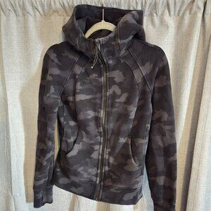 Lululemon Scuba black Camouflage size 4